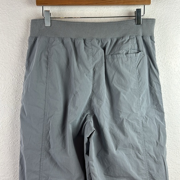 Free People Movement Mesmerize Me Solid Pants in Gray Womens Small MSRP - $108 - Picture 6 of 10